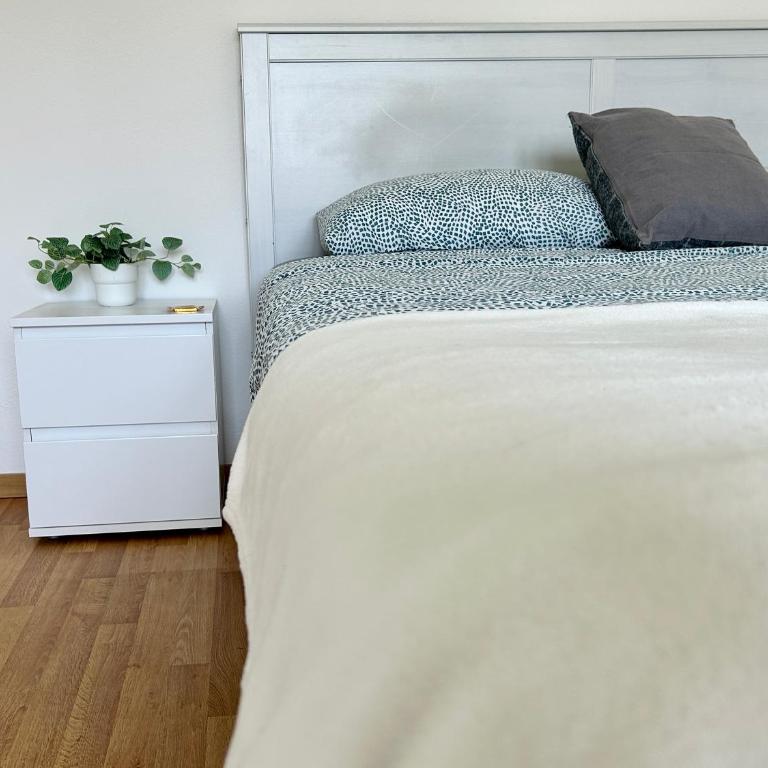 Central & Renovated Apartment - Near Train Station & City Center - Appartamento con 1 Camera da Letto - 16