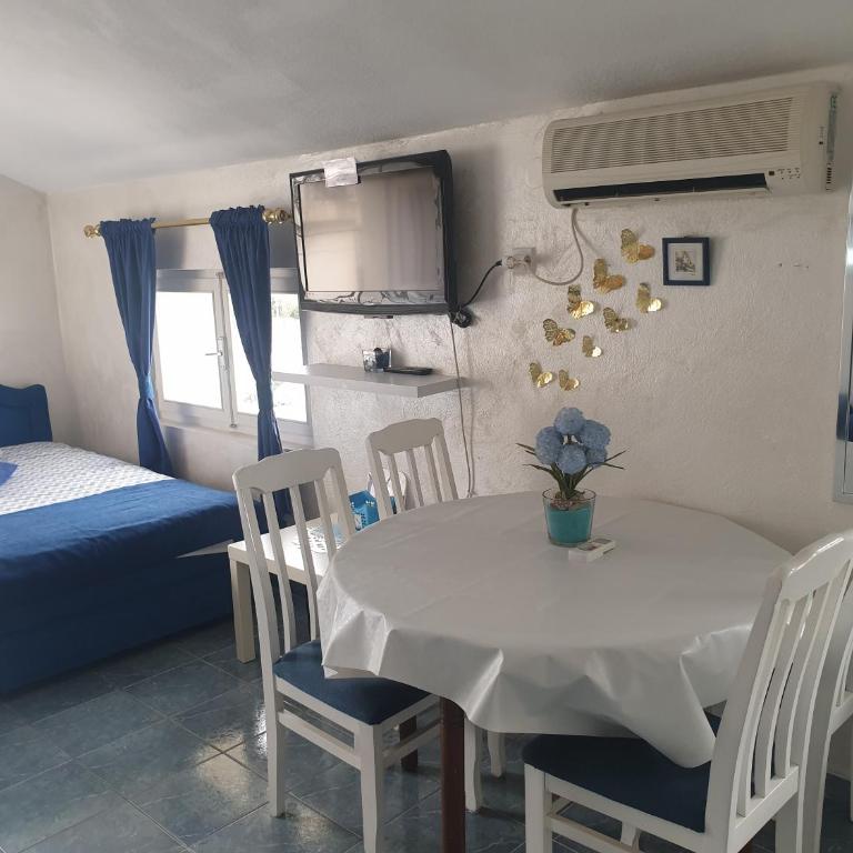 Savić Apartments - Studio with Sea View (4 Adults) - 8