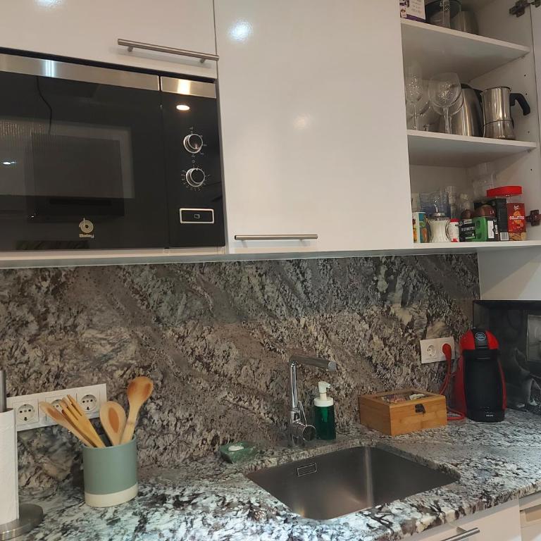 NIDO DEL AMOR deluxe 1a linéa Terraza Indoorpool Wifi Aire Netflix 10 metros a Cala del Pino - Apartamento de 1 dormitorio - 68