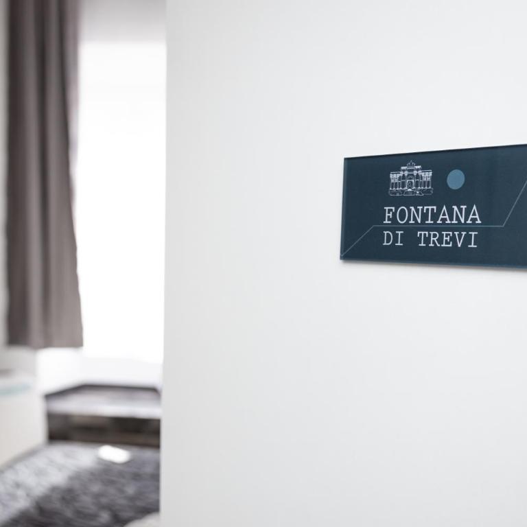 Emperooms Guest House - Camera Matrimoniale con Bagno Privato - 9
