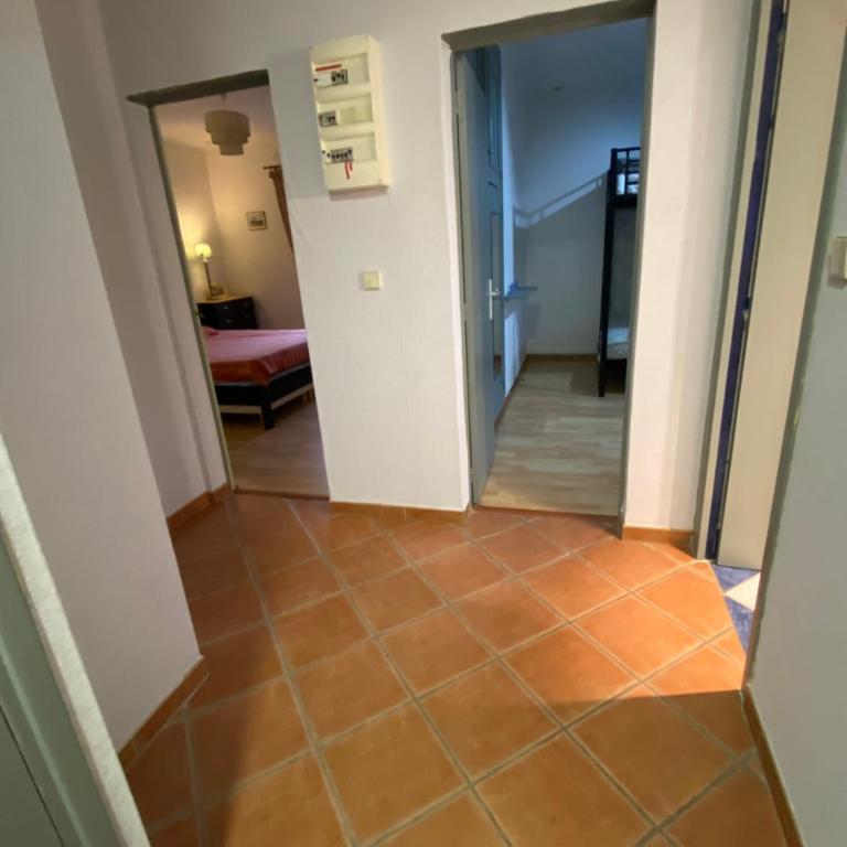 Maison du cèdre - Three-Bedroom House - 6