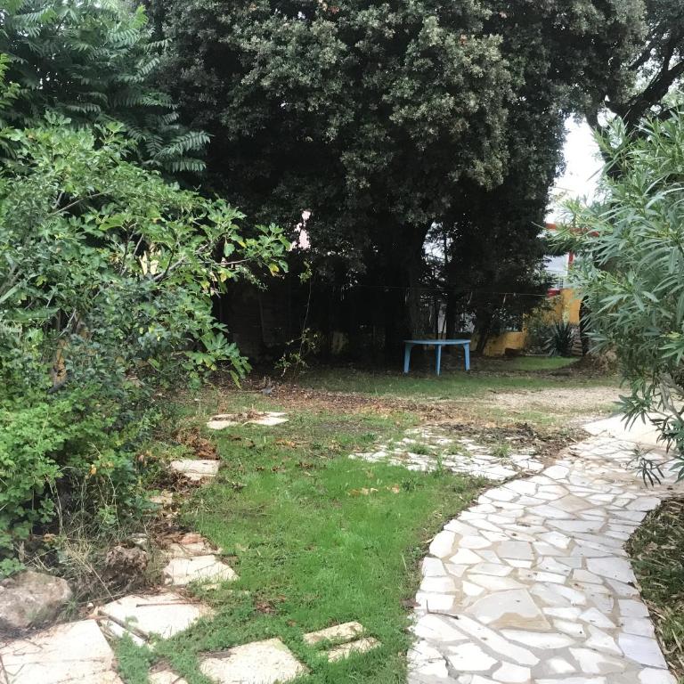 Maison du cèdre - Three-Bedroom House - 24