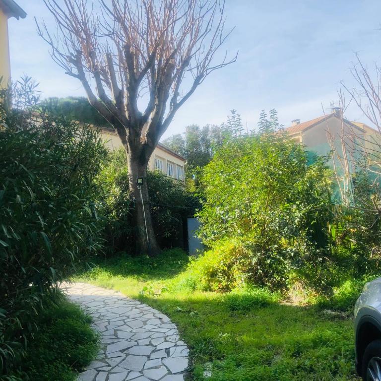Maison du cèdre - Three-Bedroom House - 26