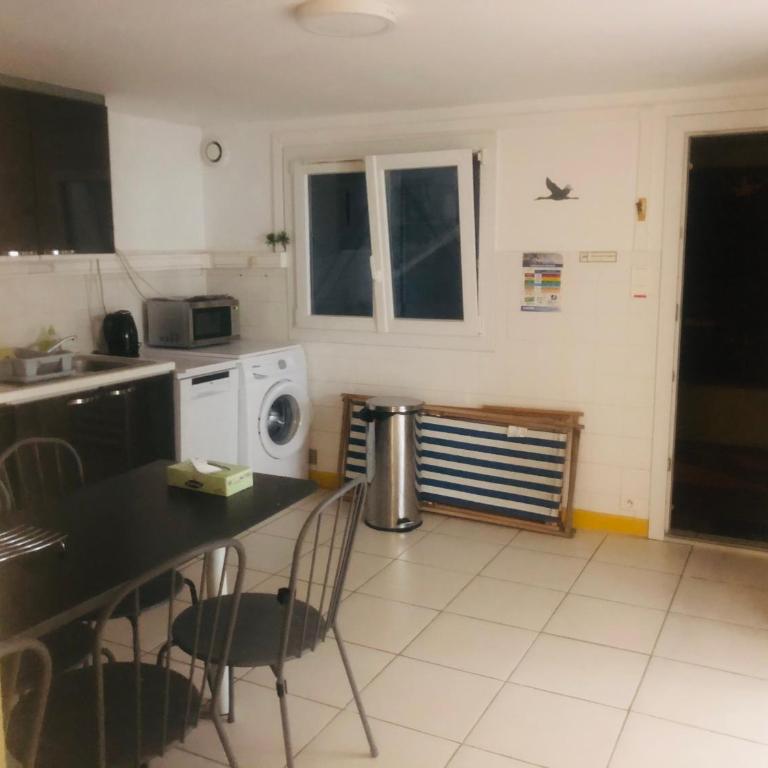 Maison du cèdre - Two-Bedroom House - 15