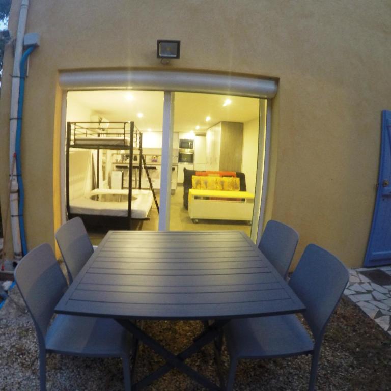 Maison du cèdre - One-Bedroom House - 11