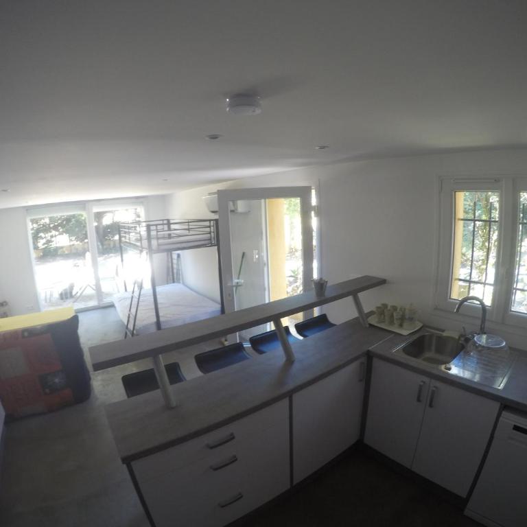 Maison du cèdre - One-Bedroom House - 13
