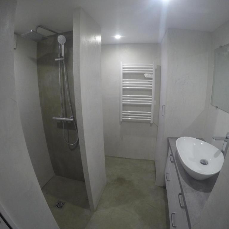 Maison du cèdre - One-Bedroom House - 14