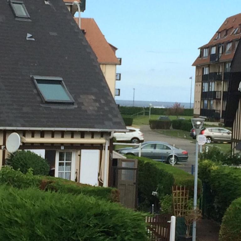 Cottage en duplex à deux pas de la mer avec jardin - FR-1-712-24 - Apartment - 9