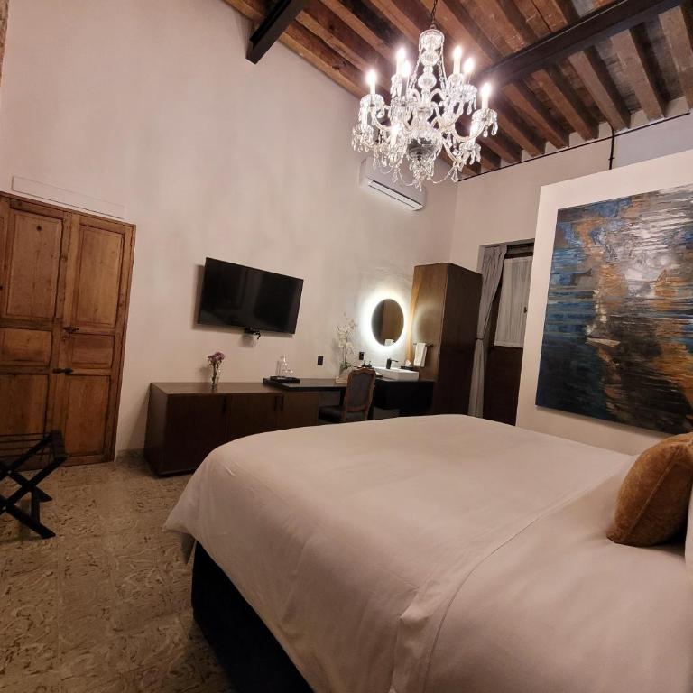 Milo Collection Hotel - Suite Deluxe - 1