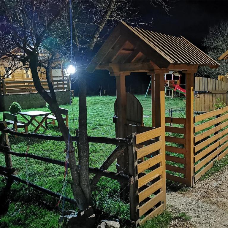 Wooden House Ripac - Two-Bedroom House - 23
