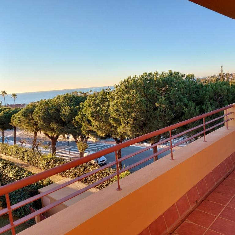 Golden Mijas Residencial - Habitación Familiar con vista lateral al mar - 10