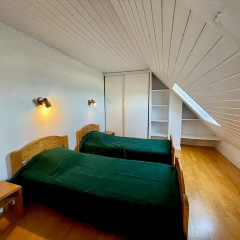 Studio mezzanine à Quiberon - 4 pers, 2 balcons, parking, animaux acceptés - FR-1-478-67 - Studio - 7