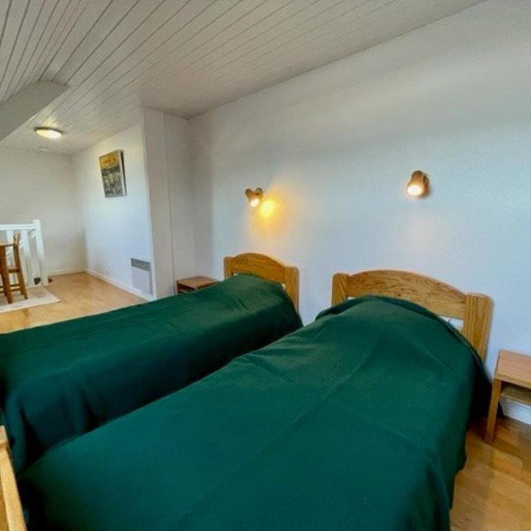 Studio mezzanine à Quiberon - 4 pers, 2 balcons, parking, animaux acceptés - FR-1-478-67 - Studio - 8