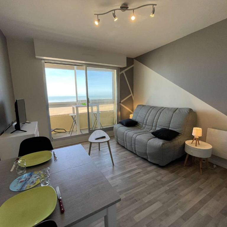 Studio rénové, 2 couchages, mer, commerces, 6e étage, TV, balcon, animaux admis - FR-1-224C-138 - Appartement (2 Adultes) - 1