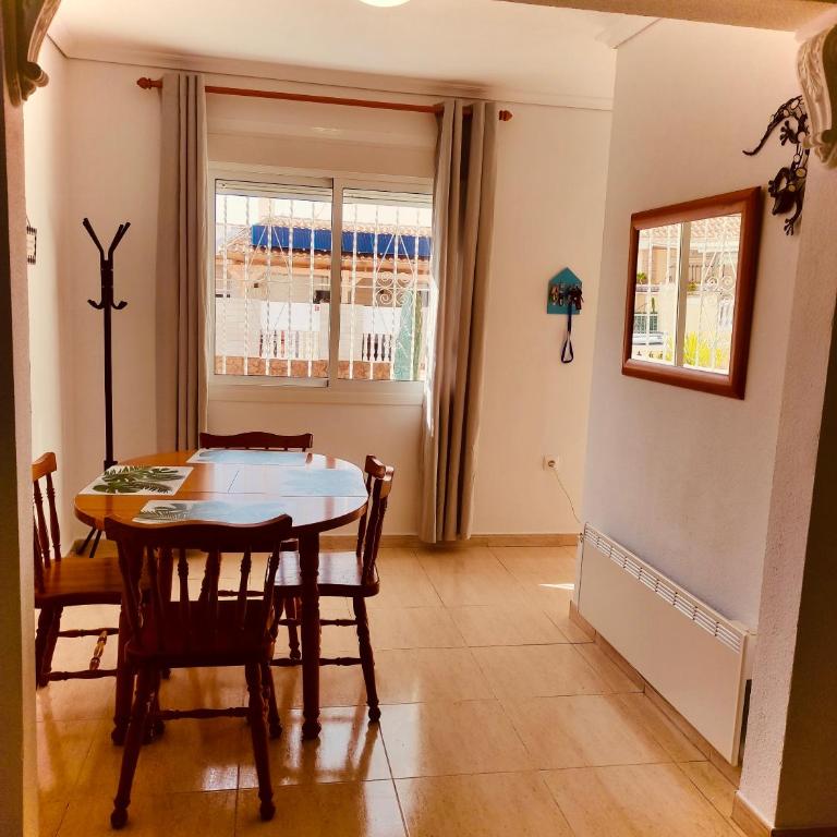 Refugio de Tranquilidad en Gran Alacant - Three-Bedroom House - 9