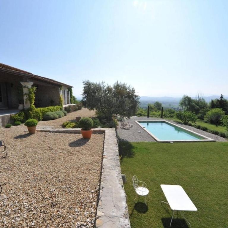 In Gordes, facing the entire Luberon Park a beautiful 5 bedrooms house - Casa con 5 Camere da Letto - 2