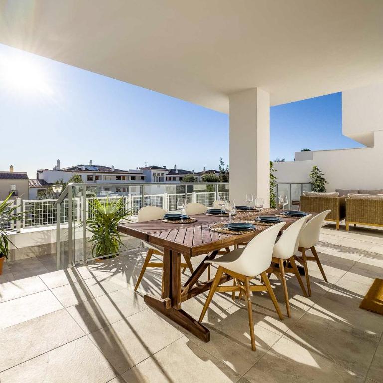 86-Modern Apartment, Benalmadena - Two-Bedroom Apartment - 1