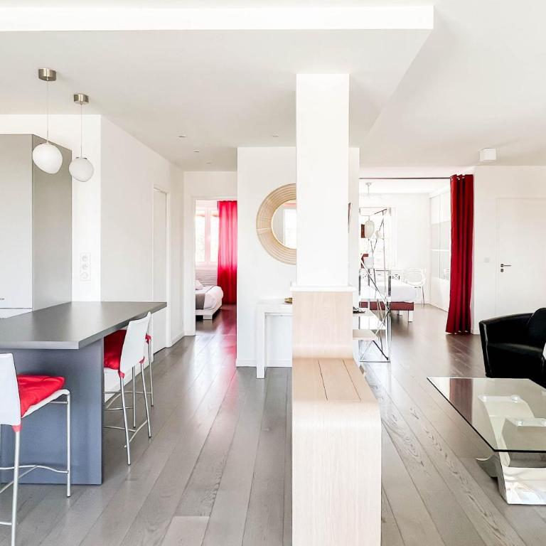 Penthouse vue incroyable lac et montagnes - Apartment with Lake View - 6