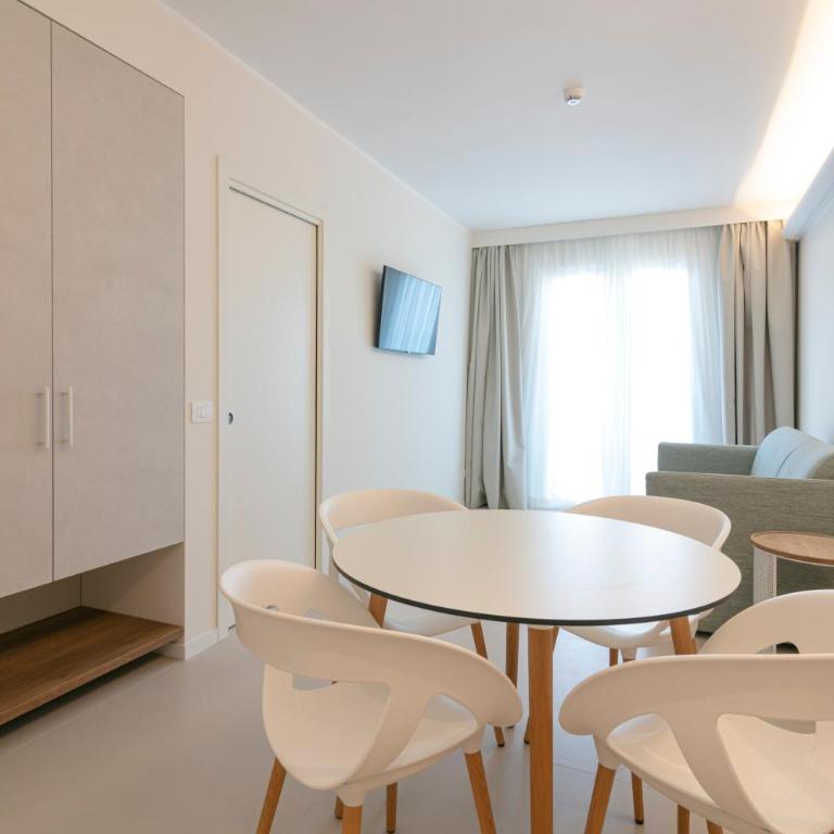 Hotel Mistral - Junior Suite with Sea View - 5