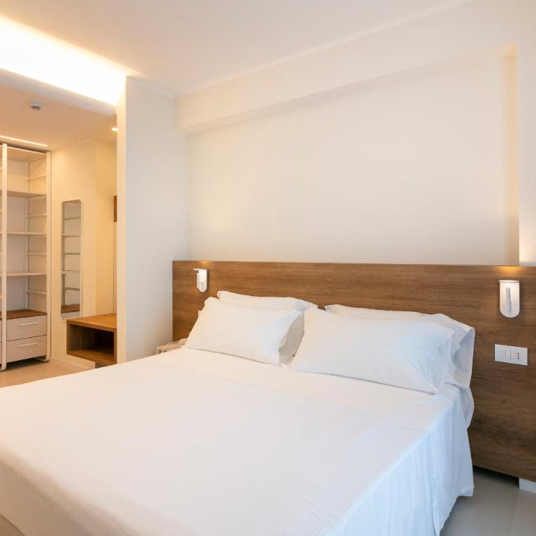 Hotel Mistral - Junior Suite with Sea View - 8