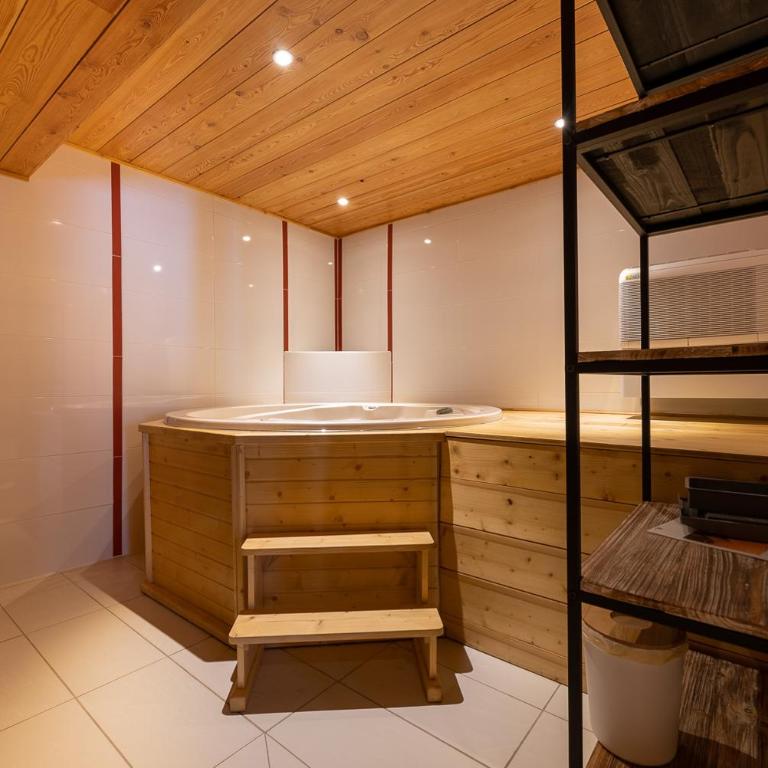 Chalet Mountainside avec sauna et jacuzzi à 200m des pistes - Chalet 3 Chambres - 26