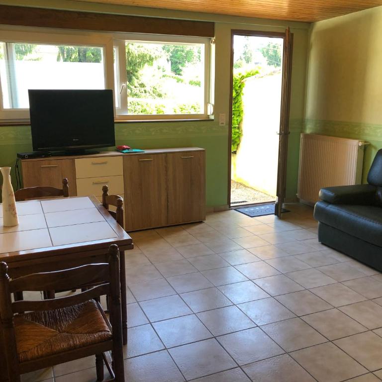 Petites maisons avec piscine - Casa con 1 Camera da Letto - 16
