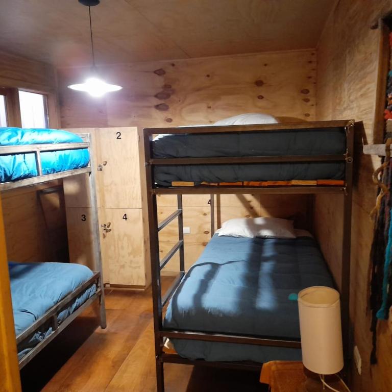Hostal Palafito Waiwen - Cama individual en dormitorio mixto - 3