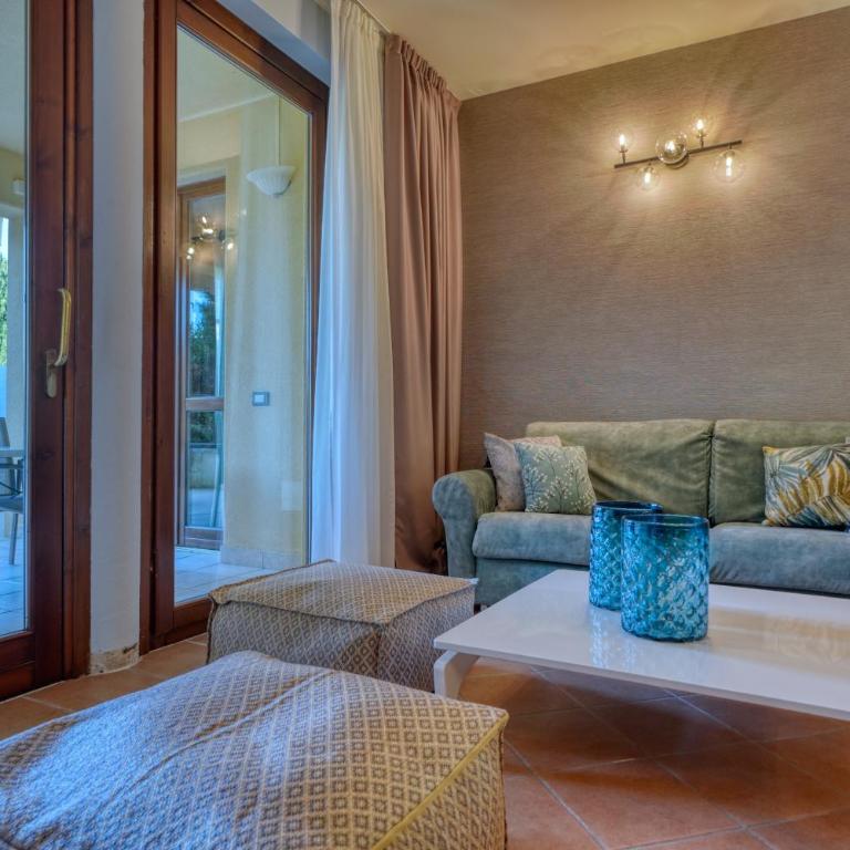 Palazzo della Scala Hotel - Luxury Suites & Spa - Large Two-Bedroom Suite with Balcony and Lake View - 2