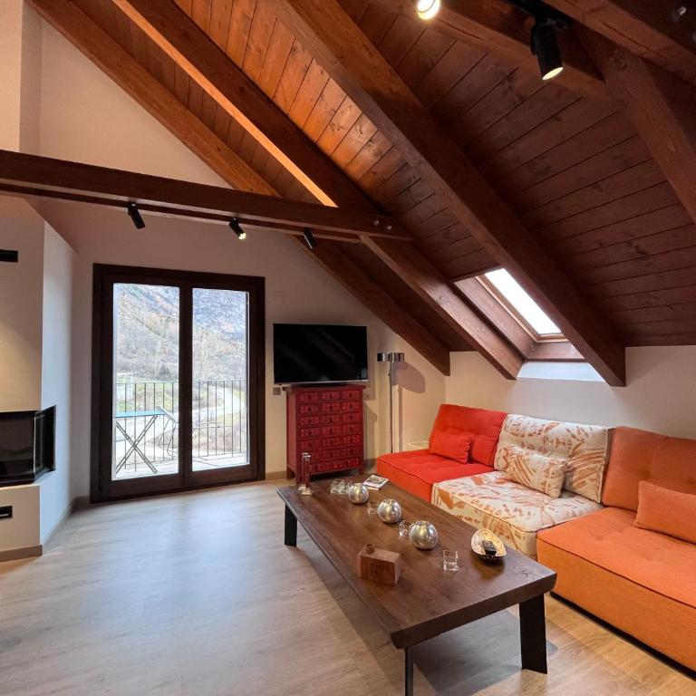 BPIRINEOS-Aigualluts - Apartamento con vistas a las montañas - 2