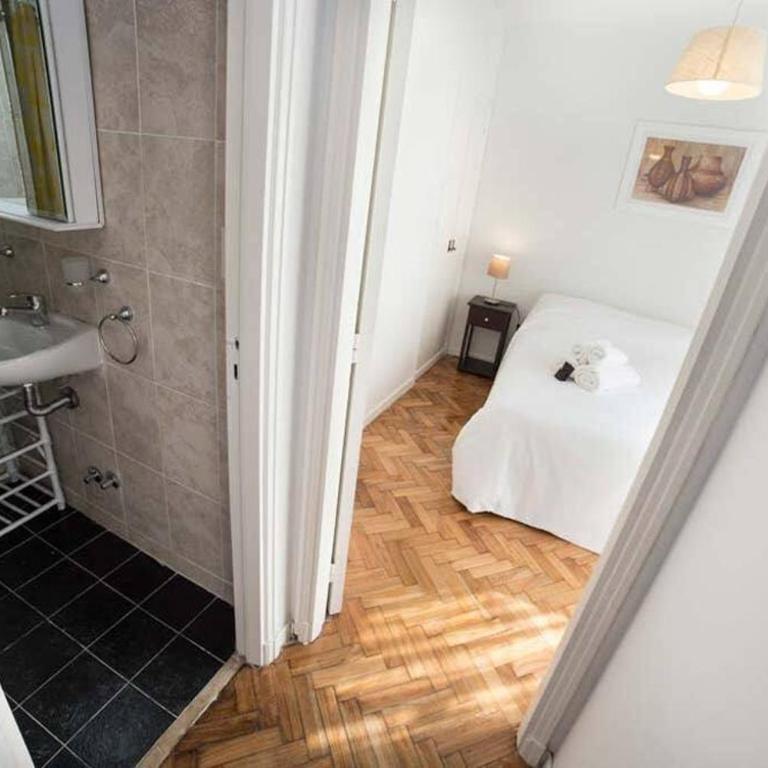 Cozy apartment great location - One-Bedroom Apartment - 2