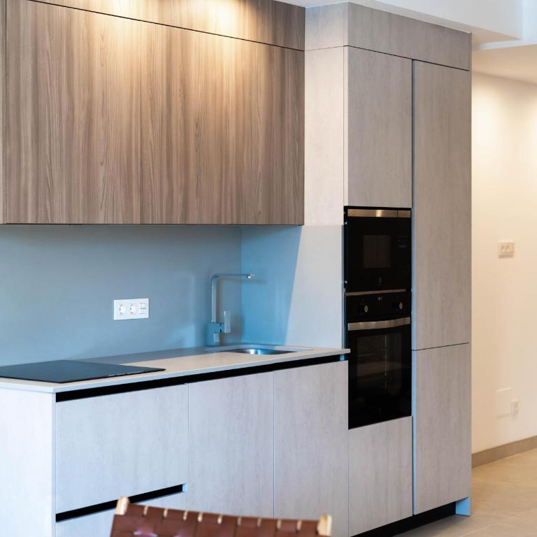 Rooms & Suites Loft 2F - Central Arrecife, Lanzarote - Free Parking - Deluxe King Studio - 10