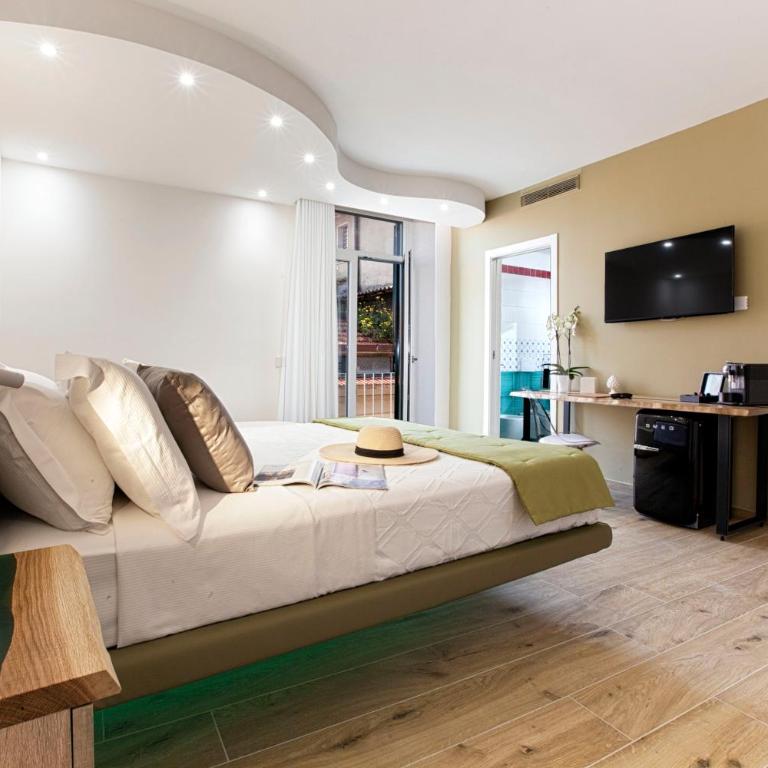 YourHome - Lidia Rooms & Suites - Camera Matrimoniale - 2