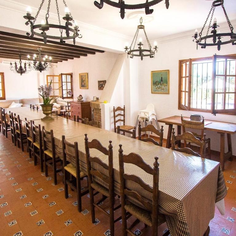 Catalunya Casas: Spacious Villa Vera up to 24 guests, a short drive to Blanes! - Villa con piscina privada - 17