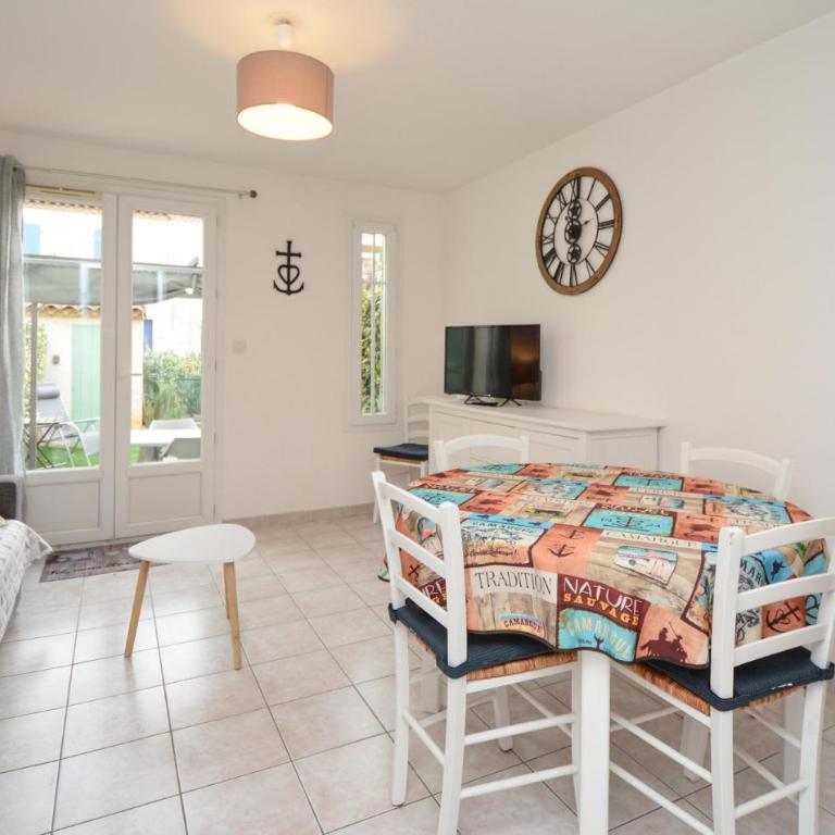 Cozy Home In Aigues-Mortes With Wifi - Maison de Vacances 2 Chambres - 3