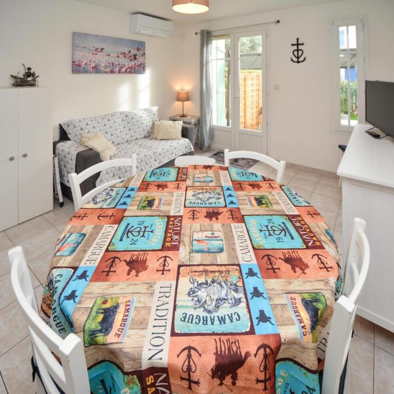 Cozy Home In Aigues-Mortes With Wifi - Maison de Vacances 2 Chambres - 14