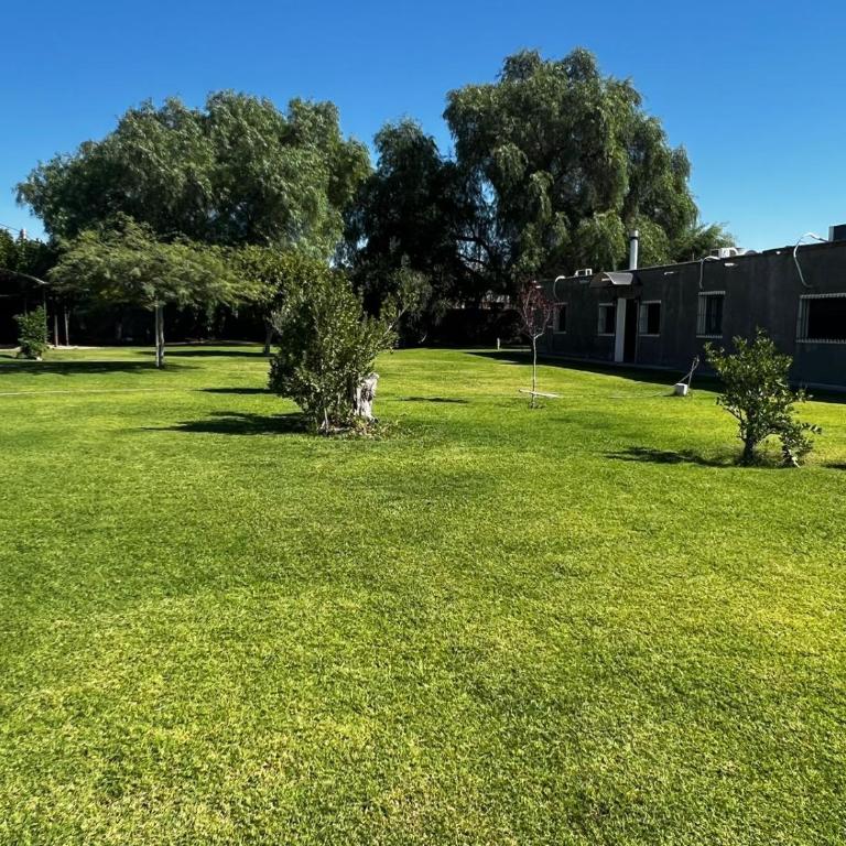 Alquilo casa quinta - Casa de 3 dormitorios - 3