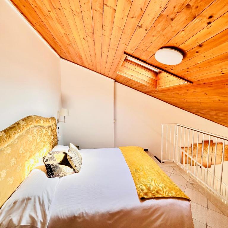 Falcone 22 - Appartamento su 2 Livelli senza Balcone - 8
