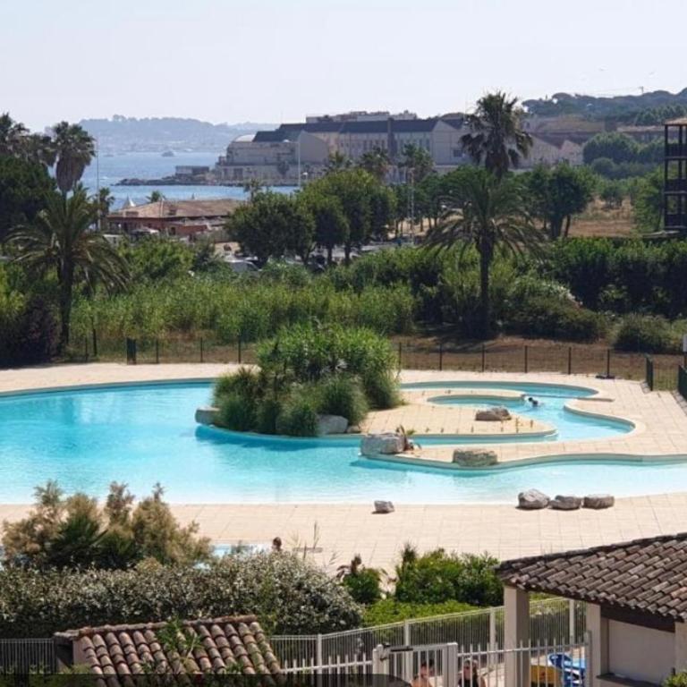 Proche St Tropez refait à neuf bord de plage et piscine - One-Bedroom Apartment - 23