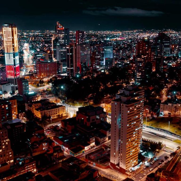 Loft nuevo, moderno, central - Apartamento de 1 dormitorio - 43