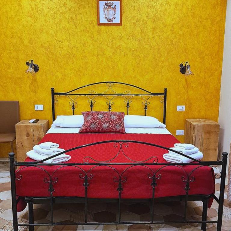 Palazzo Campisi rooms - Quadruple Room with Private Bathroom - 11