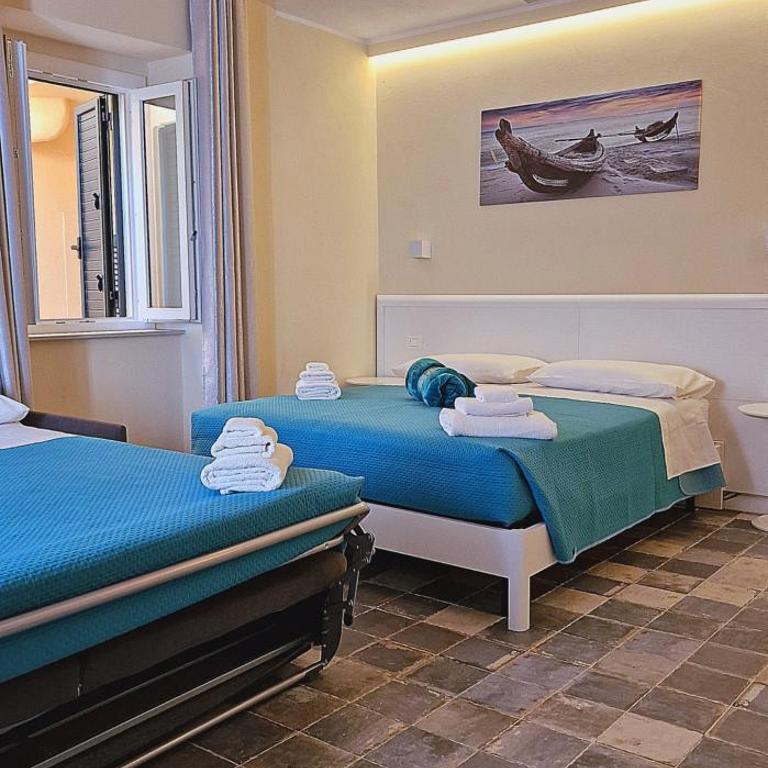 Palazzo Campisi rooms - Quadruple Room with Balcony - 11
