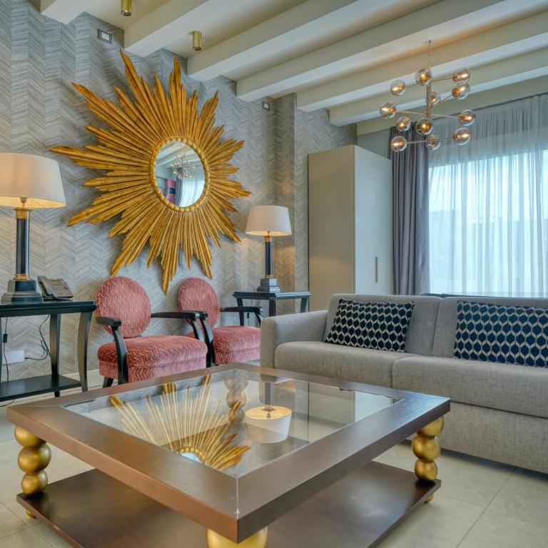 Palazzo della Scala Hotel - Luxury Suites & Spa - Two-Bedroom Suite with Whirlpool and Lake View - 4