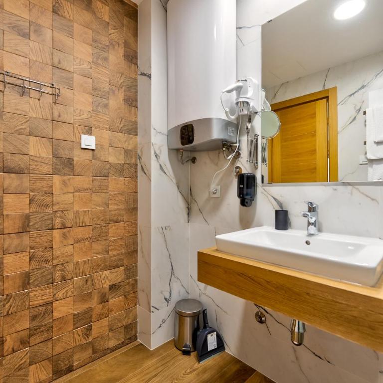 Idila Lux - One-Bedroom Apartment - 14