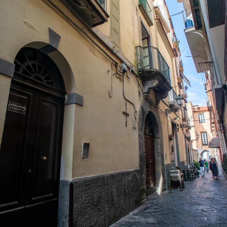 CANELLI HOUSE SORRENTO - Camera Tripla - 24