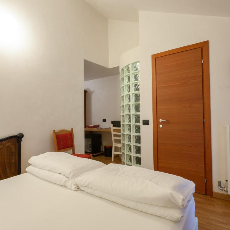 Hotel Berthod - Camera Singola Ampia - 1