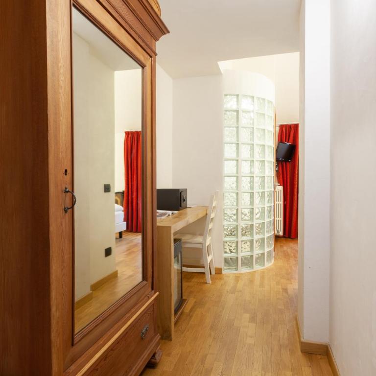 Hotel Berthod - Camera Singola Ampia - 7