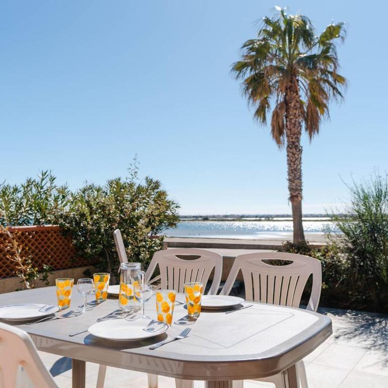 Superbe Pavillon à Gruissan avec Terrasse sur Plage, 2 Chambres, Parking et Wifi - FR-1-409A-20 - Villa - 1