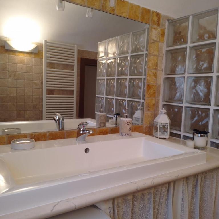 Trullo Bianco Ulivo - Two-Bedroom House - 28
