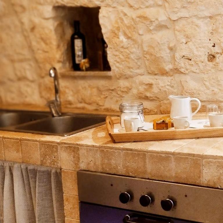 Trullo Bianco Ulivo - Two-Bedroom House - 21