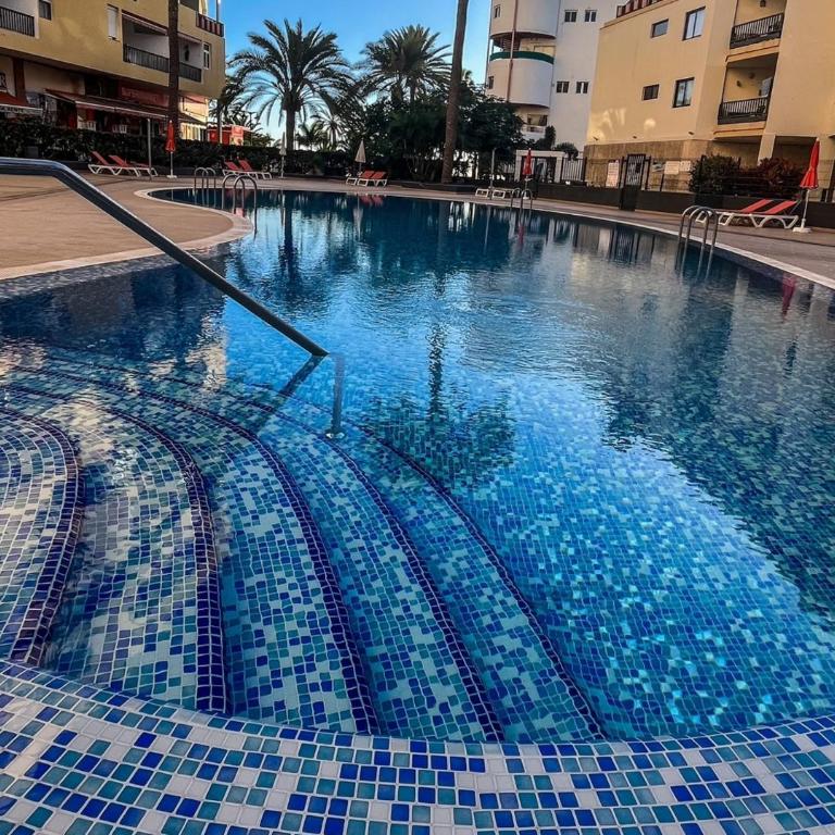 LUXORY DREAMY SUNSET, SeaFront, Direct Access To The Promenade,Wifi,Pool,Free Parking - Apartamento con vistas al mar - 4